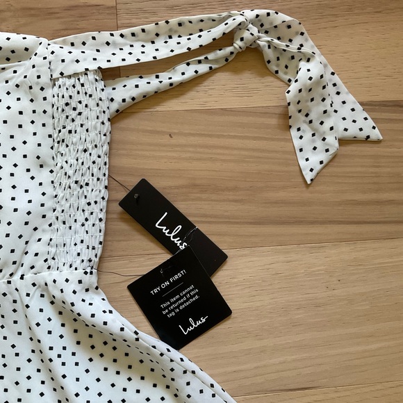 *NWT* Lulu’s white & black dot print “Twirl Me Around” Off Shoulder Skater Dress - Picture 8 of 15